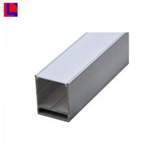 Tube en aluminium de forme carrée bien fait